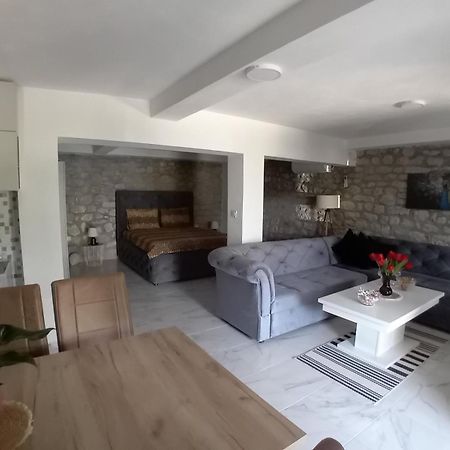 Apartmani Dumezic Bar Δωμάτιο φωτογραφία
