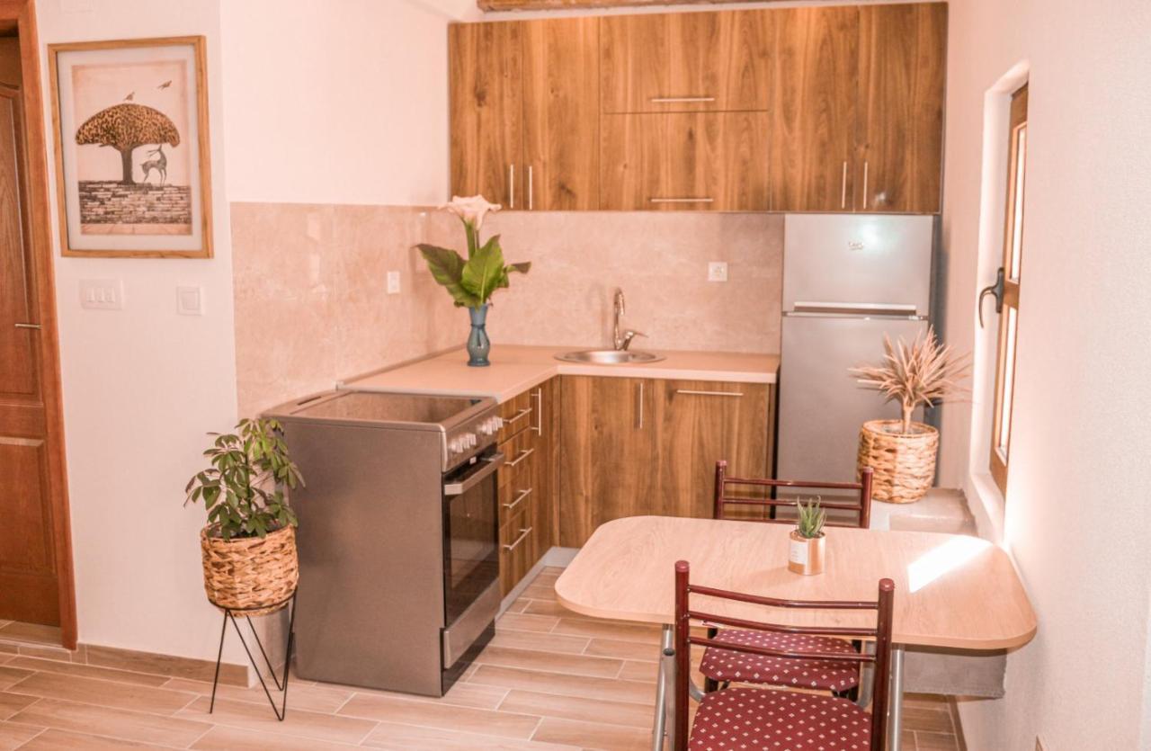 Apartmani Dumezic Bar Εξωτερικό φωτογραφία