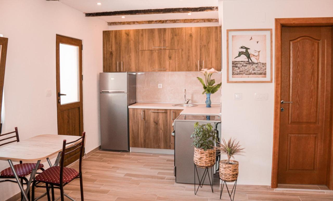 Apartmani Dumezic Bar Εξωτερικό φωτογραφία