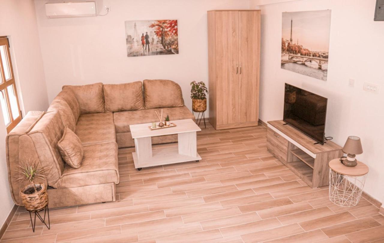 Apartmani Dumezic Bar Εξωτερικό φωτογραφία