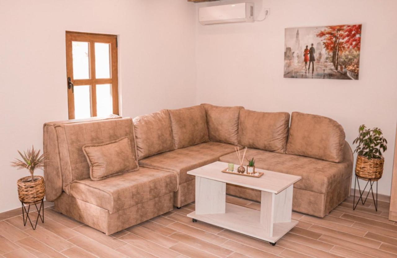 Apartmani Dumezic Bar Εξωτερικό φωτογραφία