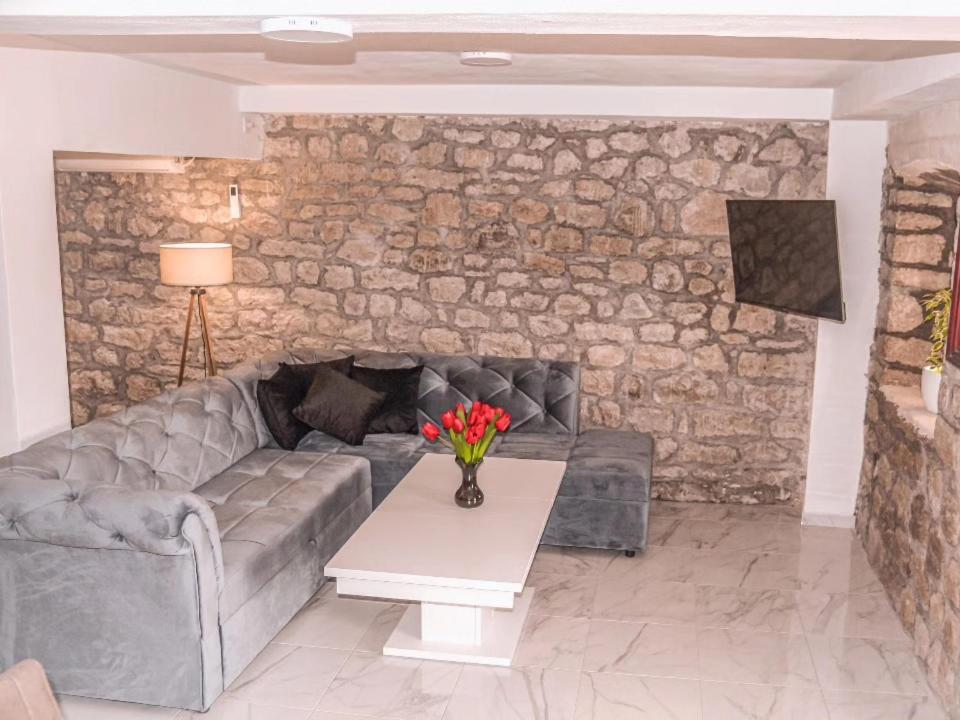 Apartmani Dumezic Bar Δωμάτιο φωτογραφία