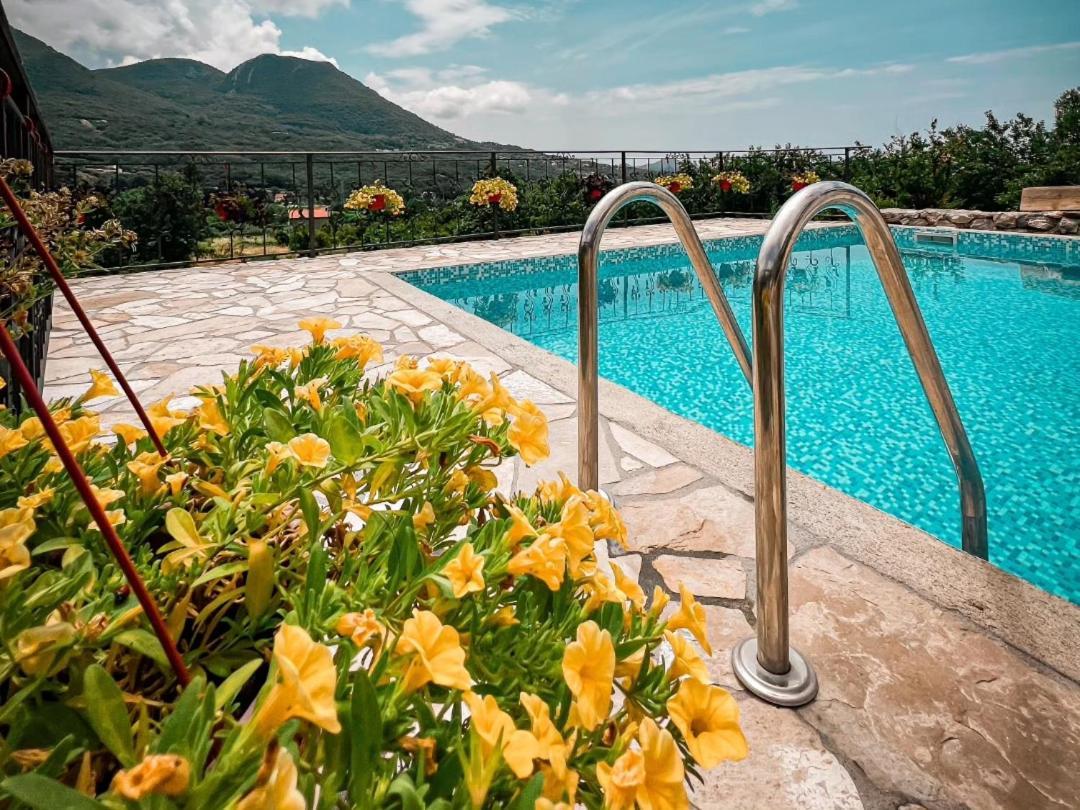 Apartmani Dumezic Bar Δωμάτιο φωτογραφία