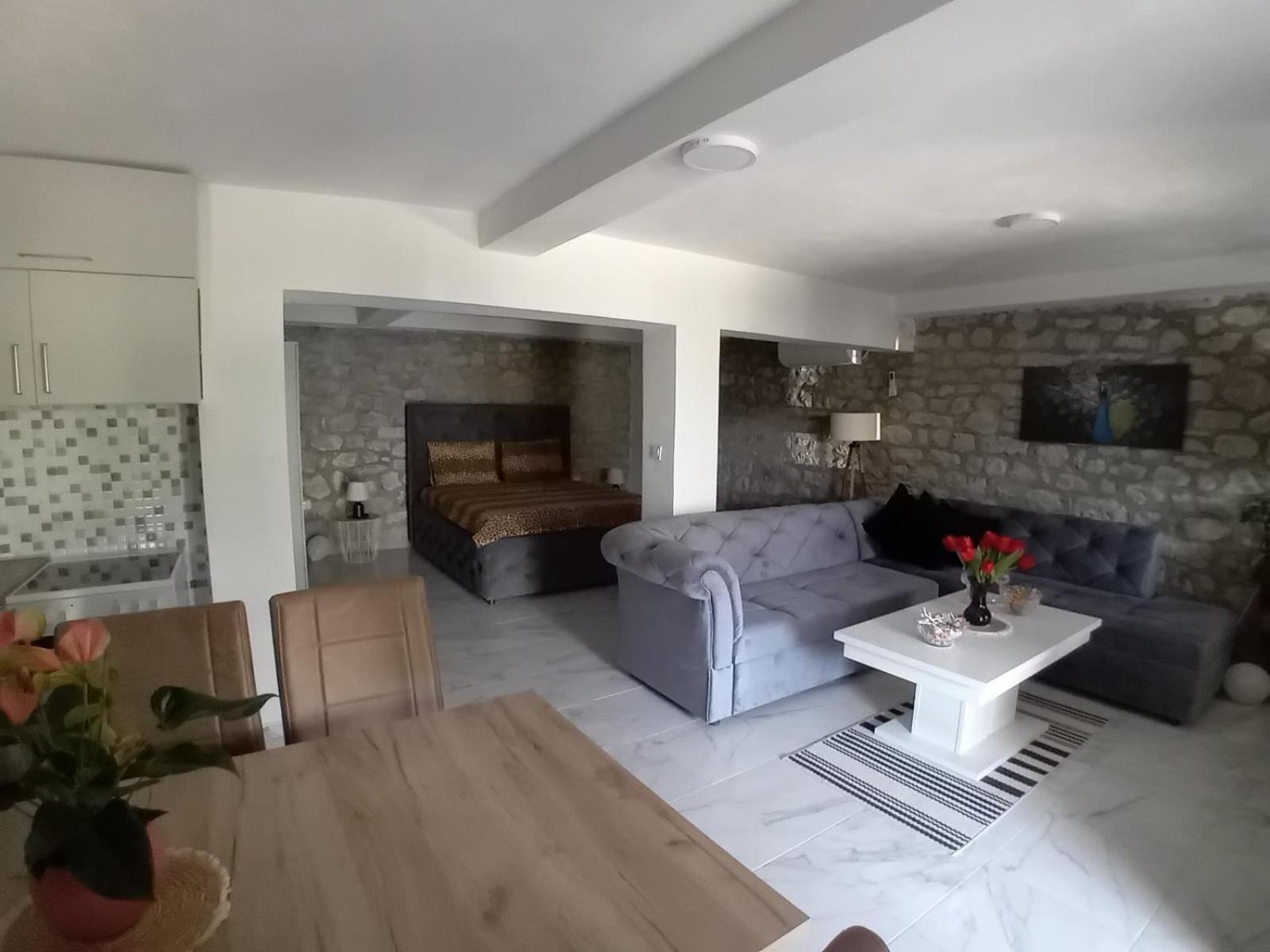 Apartmani Dumezic Bar Δωμάτιο φωτογραφία