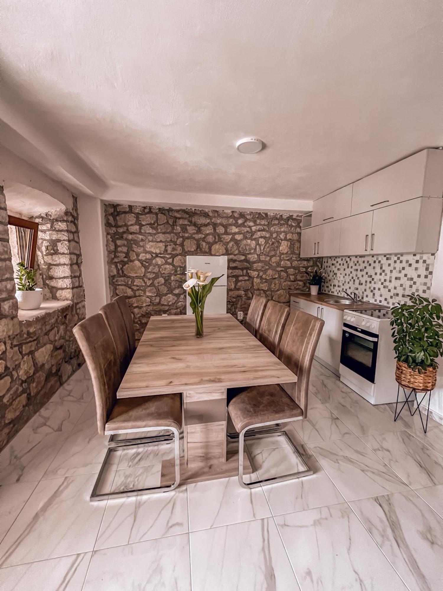 Apartmani Dumezic Bar Δωμάτιο φωτογραφία